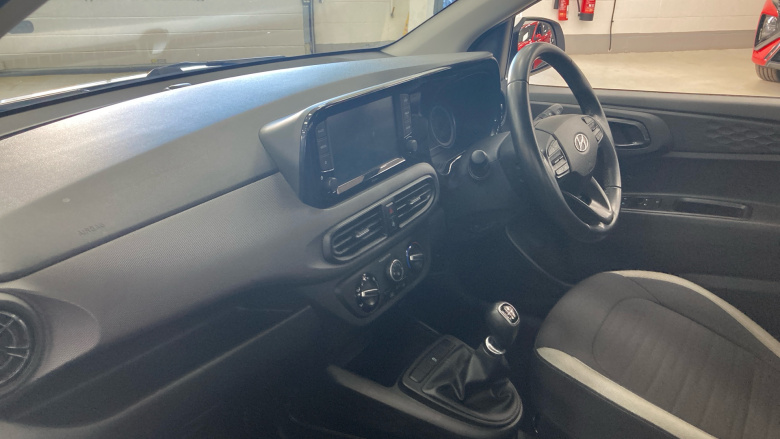 Hyundai i10 1.0 MPi SE Connect 5dr Petrol Hatchback